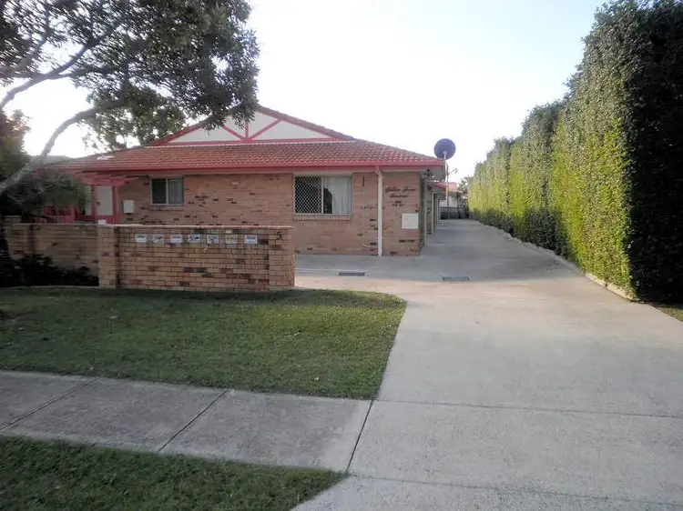 2/5 Belvedere Street, Clontarf QLD 4019