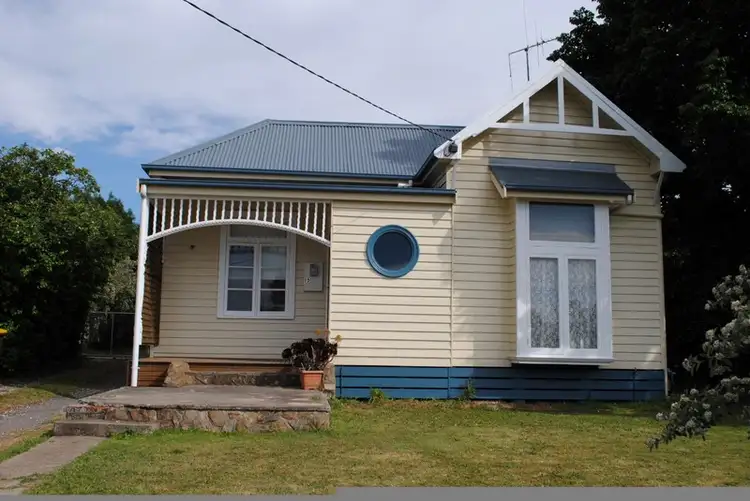 15 Barkly Street, Maryborough VIC 3465