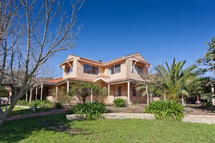11 NORWOOD ROAD, Maida Vale WA 6057