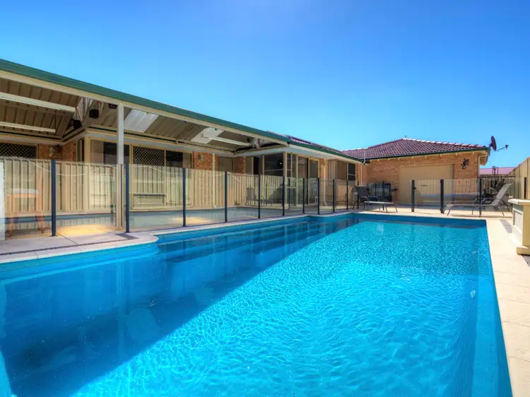 8 Azurite Court, Forrestfield WA 6058