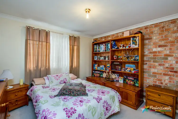 Sixth view of Homely semi-detached listing, 5 Picasso Place, Emu Plains NSW 2750
