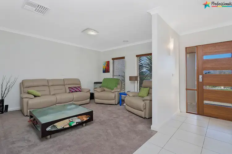 Seventh view of Homely house listing, 6 Jacks Place, Wodonga VIC 3690