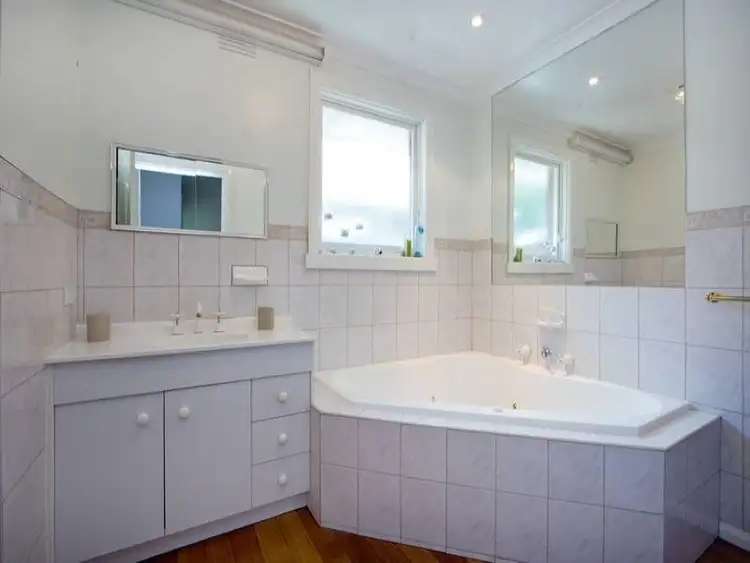 Fifth view of Homely house listing, 8 Kathleen Close, Bayswater North VIC 3153