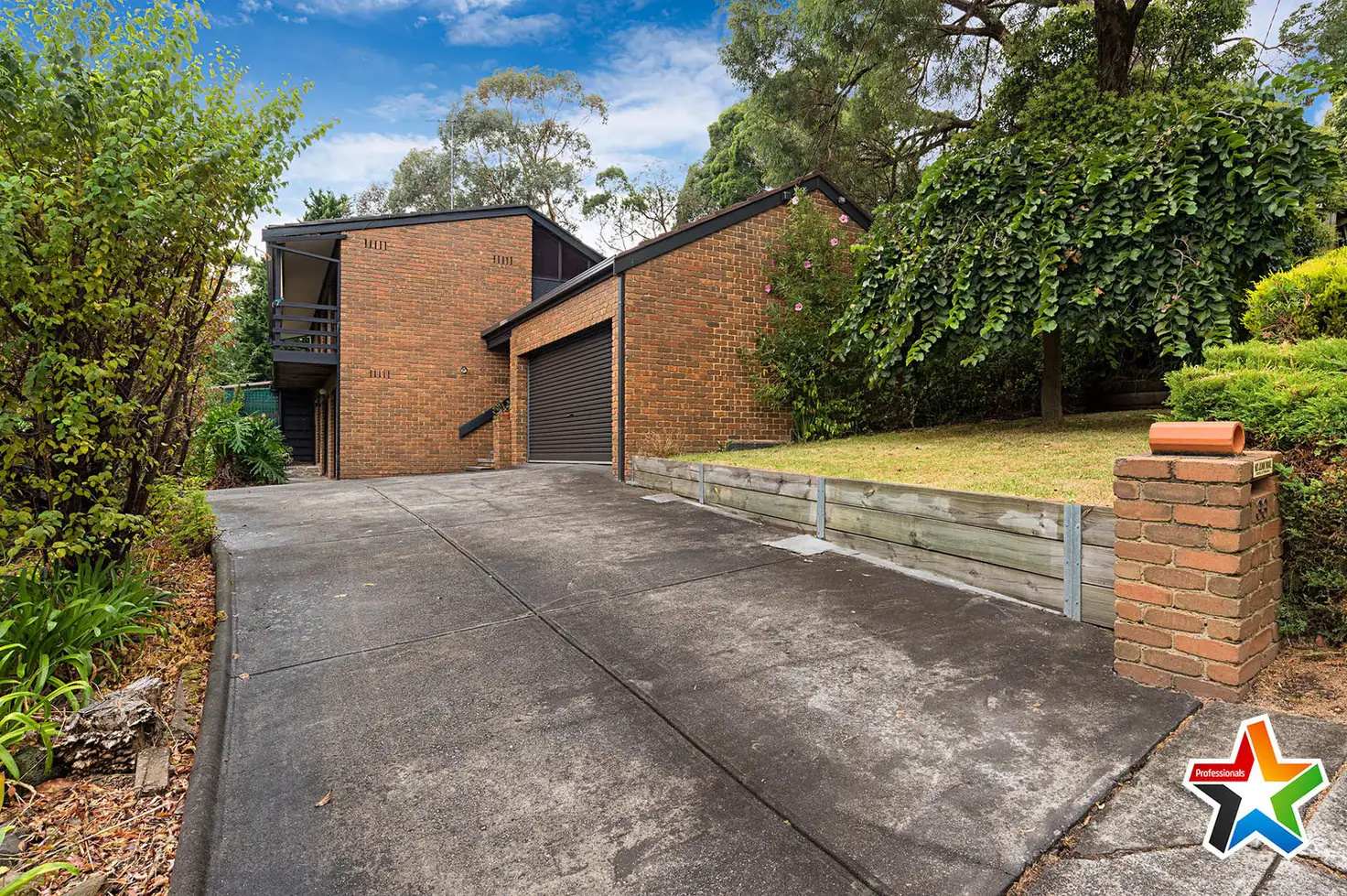 Main view of Homely house listing, 33 Myoora Drive, Mooroolbark VIC 3138