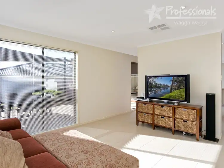 Fifth view of Homely house listing, 17 Walla Place, Wagga Wagga NSW 2650