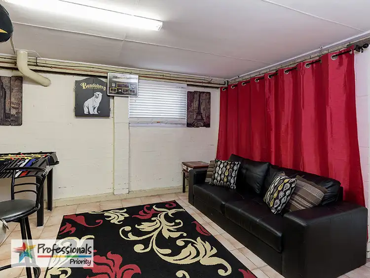 Fifth view of Homely house listing, 4 Leawarra Crescent, Ferny Hills QLD 4055