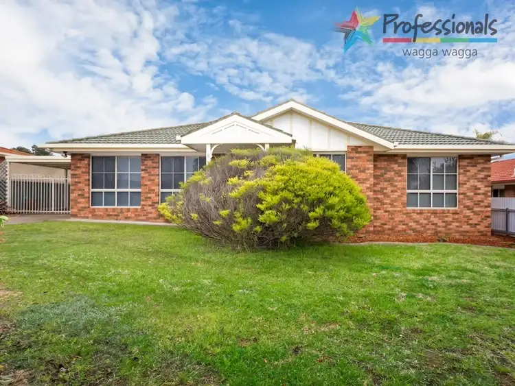 Main view of Homely house listing, 8 Avocet Drive, Wagga Wagga NSW 2650