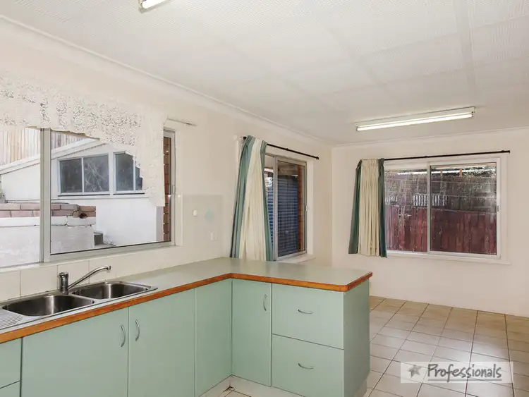 Sixth view of Homely house listing, 4 Laurence Avenue, Armidale NSW 2350