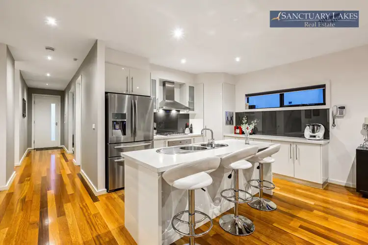 Fifth view of Homely house listing, 6 Bloomingdale Court, Sanctuary Lakes VIC 3030