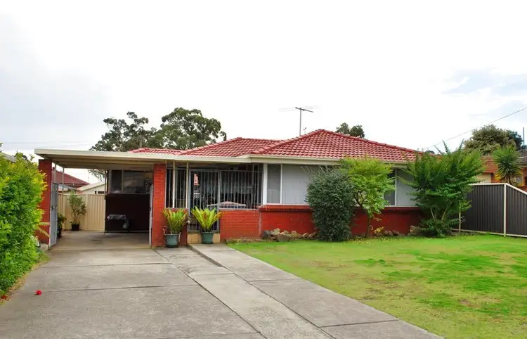 6 Supply Avenue, Lurnea NSW 2170