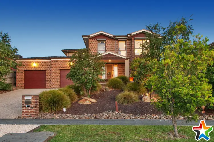 16 Regent Avenue, Mooroolbark VIC 3138