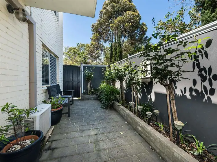 2/241 Waterdale Road, Ivanhoe VIC 3079