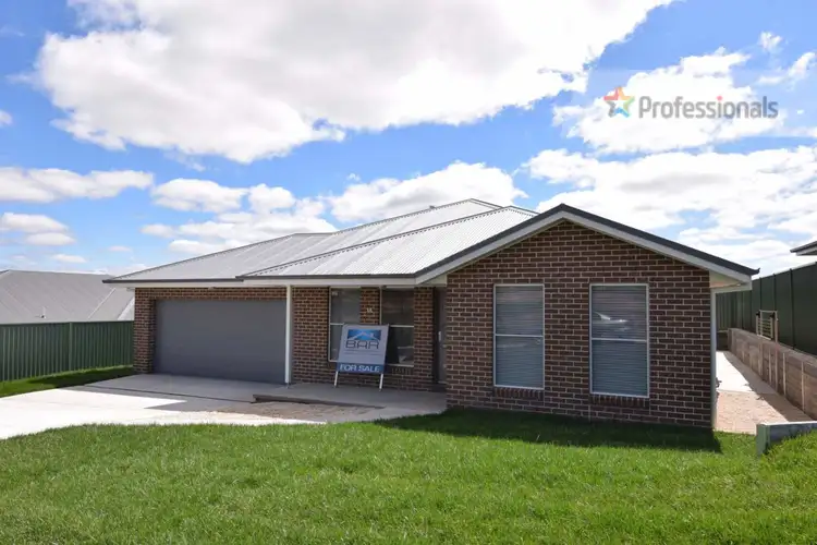 2/11 McLean Street, Windradyne NSW 2795