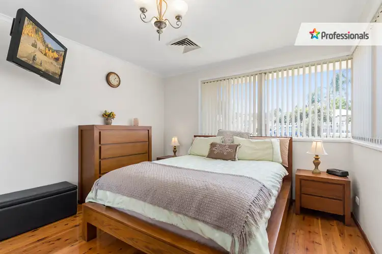 Fifth view of Homely house listing, 44 Hillview Parade, Lurnea NSW 2170