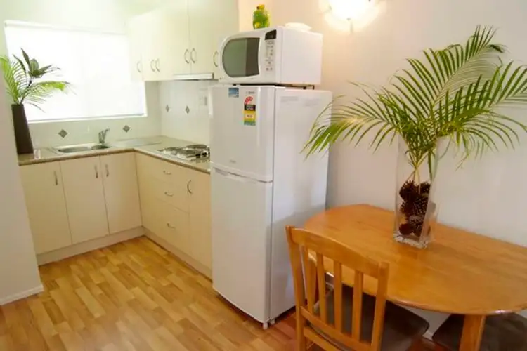 2/33 Rutherford Street, Yorkeys Knob QLD 4878