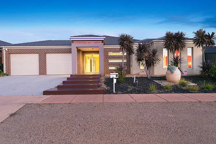 4 Niland Crescent, Point Cook VIC 3030