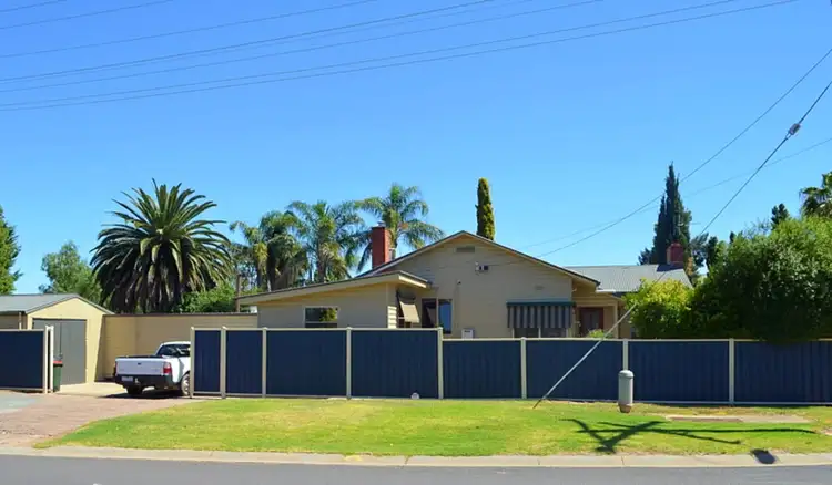 1 Murray Avenue, Numurkah VIC 3636