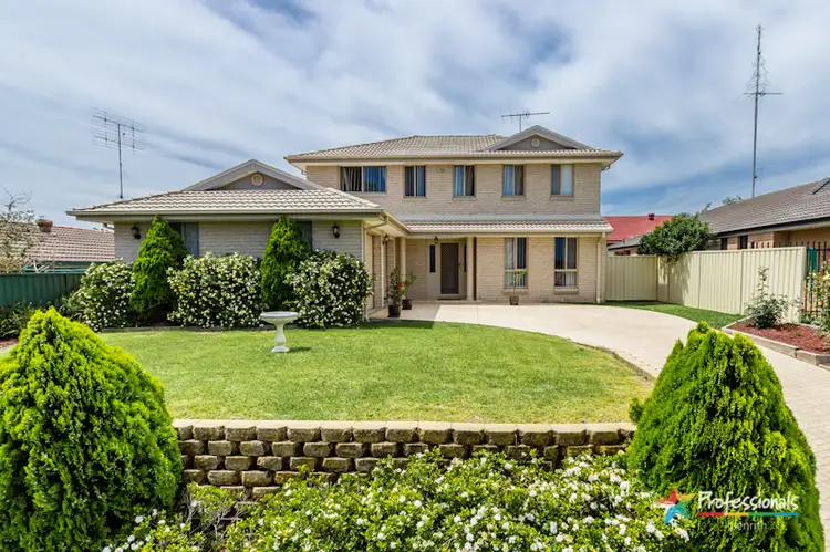 9 Dulhunty Court, Cranebrook NSW 2749