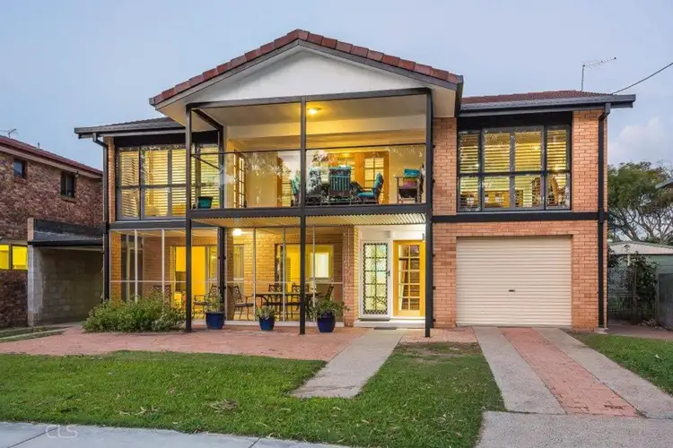 21 Solander Esplanade, Banksia Beach QLD 4507