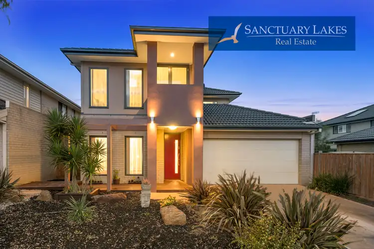 4 Celebration Drive, Sanctuary Lakes VIC 3030