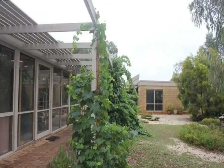 7605 Goulburn Valley Hwy, Kialla VIC 3631