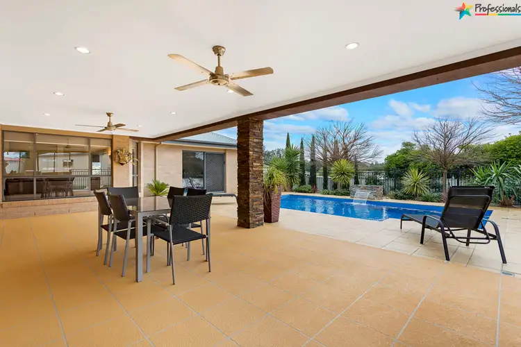 Second view of Homely house listing, 4 Boyd Court, Baranduda VIC 3691