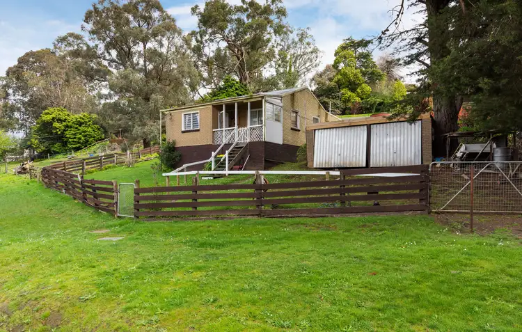 16 Bridgewater Road, Seville East VIC 3139