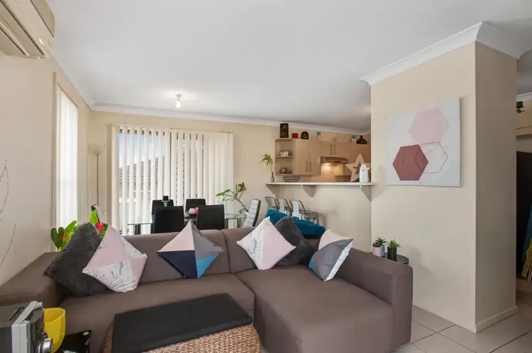 Fourth view of Homely villa listing, 2/56 Clayton Crescent, Rutherford NSW 2320