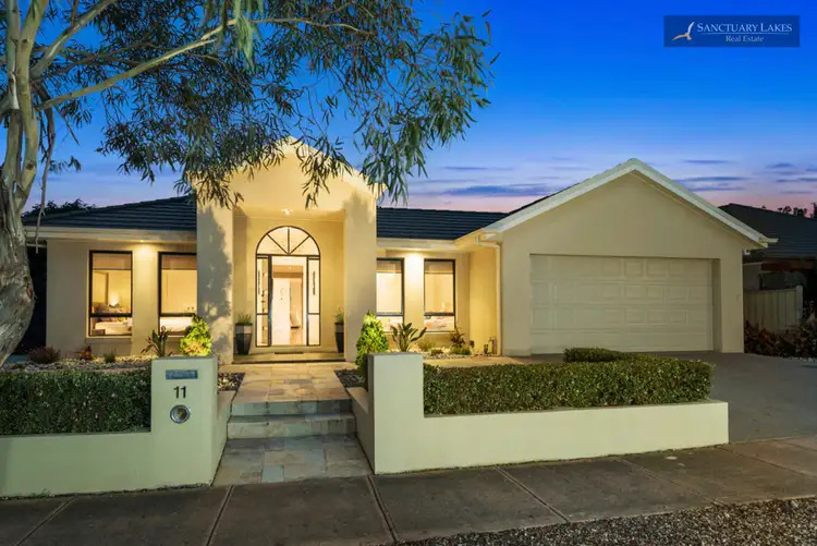 11 River Walk Drive, Sanctuary Lakes VIC 3030