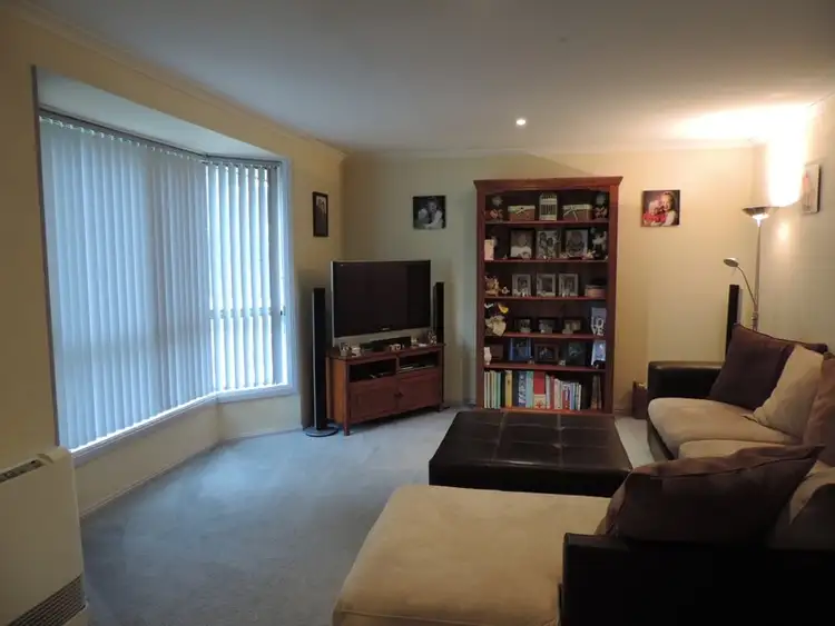 Second view of Homely house listing, 6 Ivy Lea Place, Goulburn NSW 2580