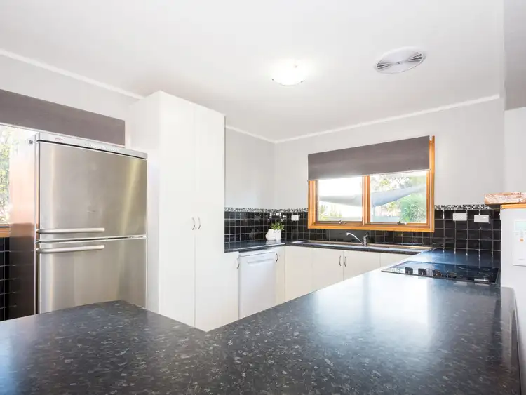 Sixth view of Homely house listing, 8 Jafer Court, Shepparton East VIC 3631