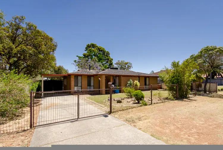 10 AGINCOURT DRIVE, Forrestfield WA 6058