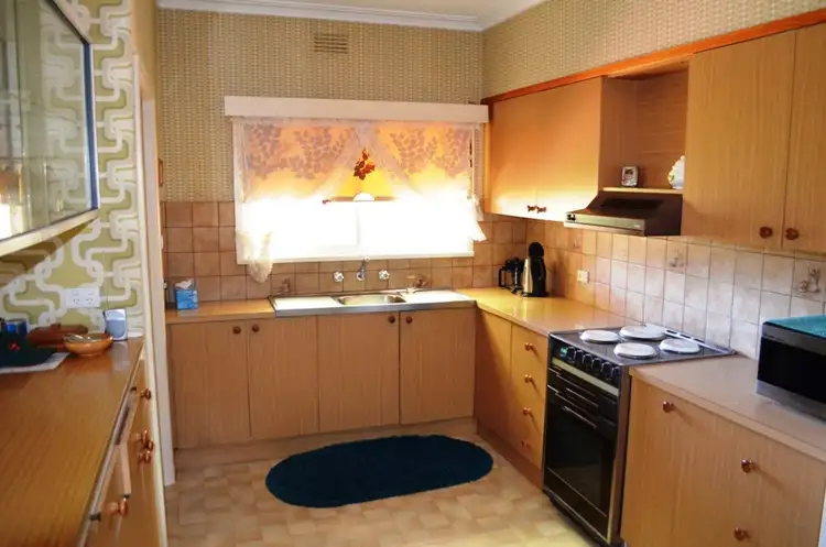 Fifth view of Homely house listing, 10 Parker Street, Shepparton VIC 3630