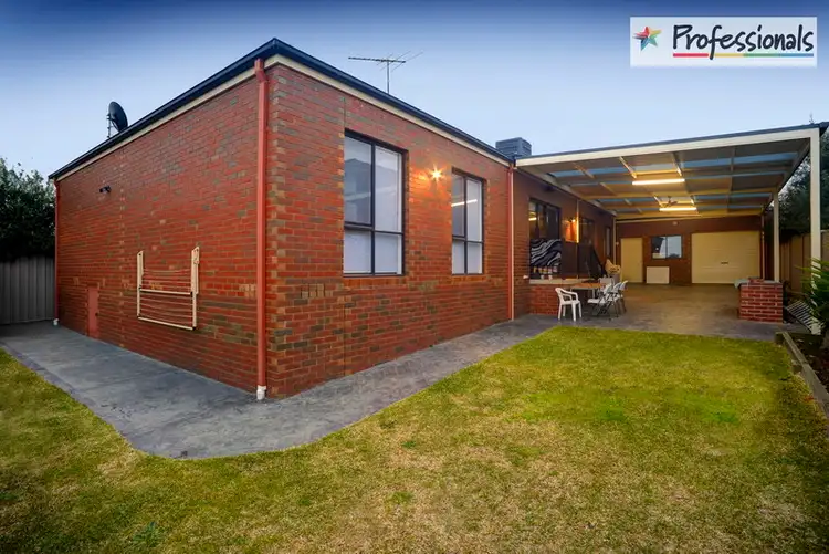 Fourth view of Homely house listing, 19 Trumpington Terrace, Attwood VIC 3049