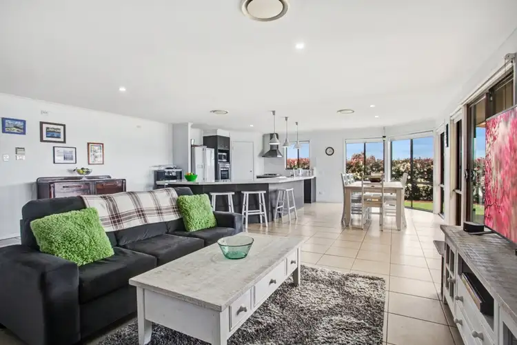 Second view of Homely house listing, 3 Capital Terrace, Bolwarra Heights NSW 2320