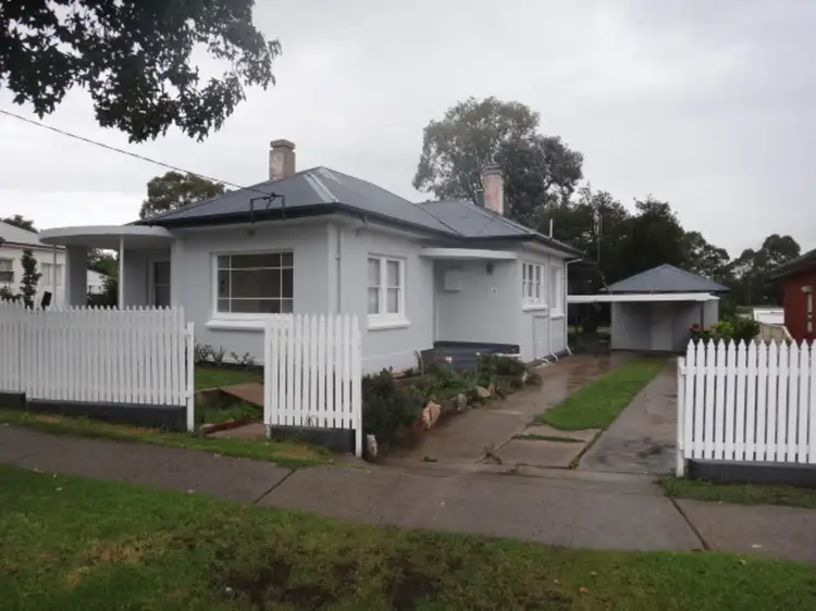 18 Russell Street, Bathurst NSW 2795