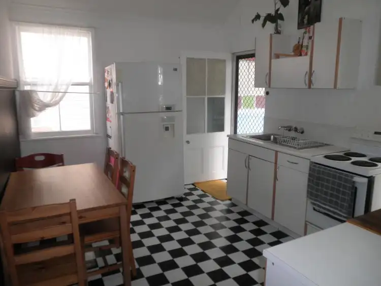 Fifth view of Homely semi-detached listing, 1/8 Dorall Street, Kippa-ring QLD 4021
