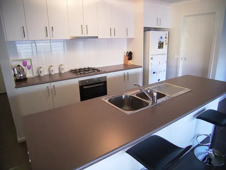 Fifth view of Homely house listing, 20 Coorong Court, Kialla VIC 3631