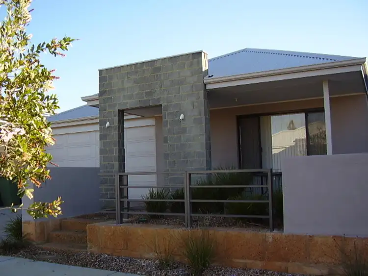 13 Casitas Street, Champion Lakes WA 6111
