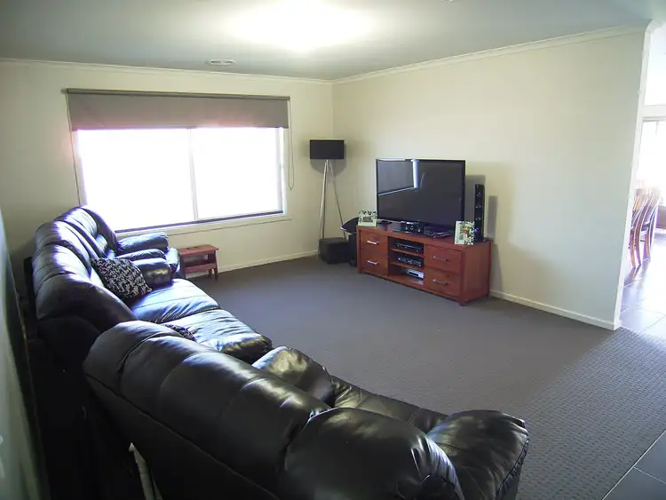 Fourth view of Homely house listing, 20 Coorong Court, Kialla VIC 3631