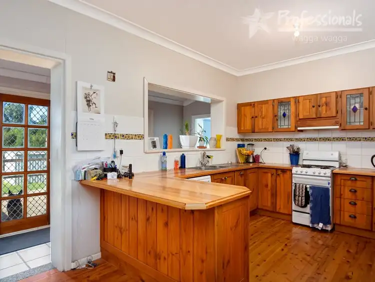 Second view of Homely house listing, 5 Plumpton Road, Wagga Wagga NSW 2650