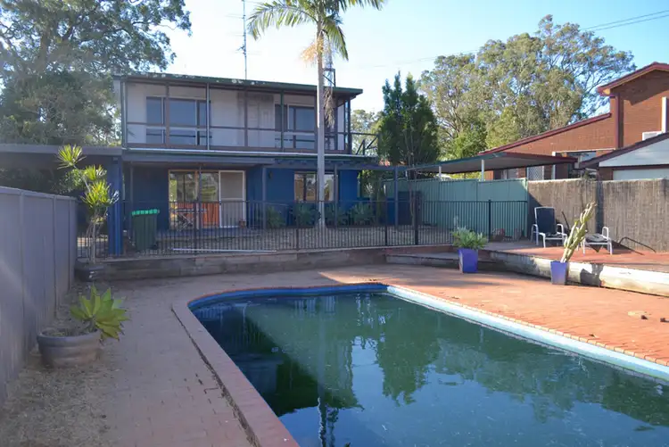19 Churchill Crescent, Windermere Park NSW 2264