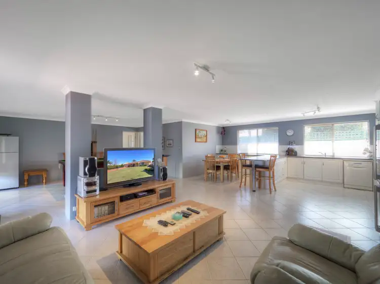 34 Citrine Gardens, Forrestfield WA 6058