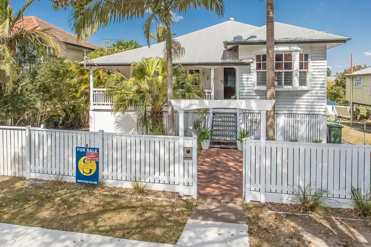 7 Swan Street, Shorncliffe QLD 4017