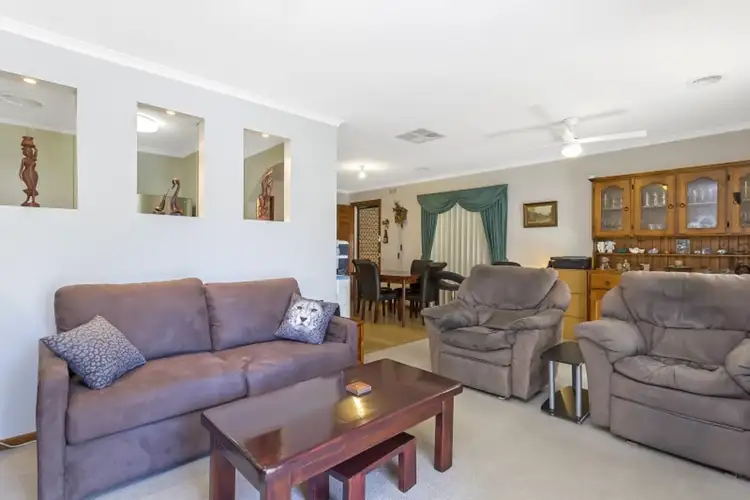 Fifth view of Homely townhouse listing, 2/18 Sapphire Circuit, Wodonga VIC 3690