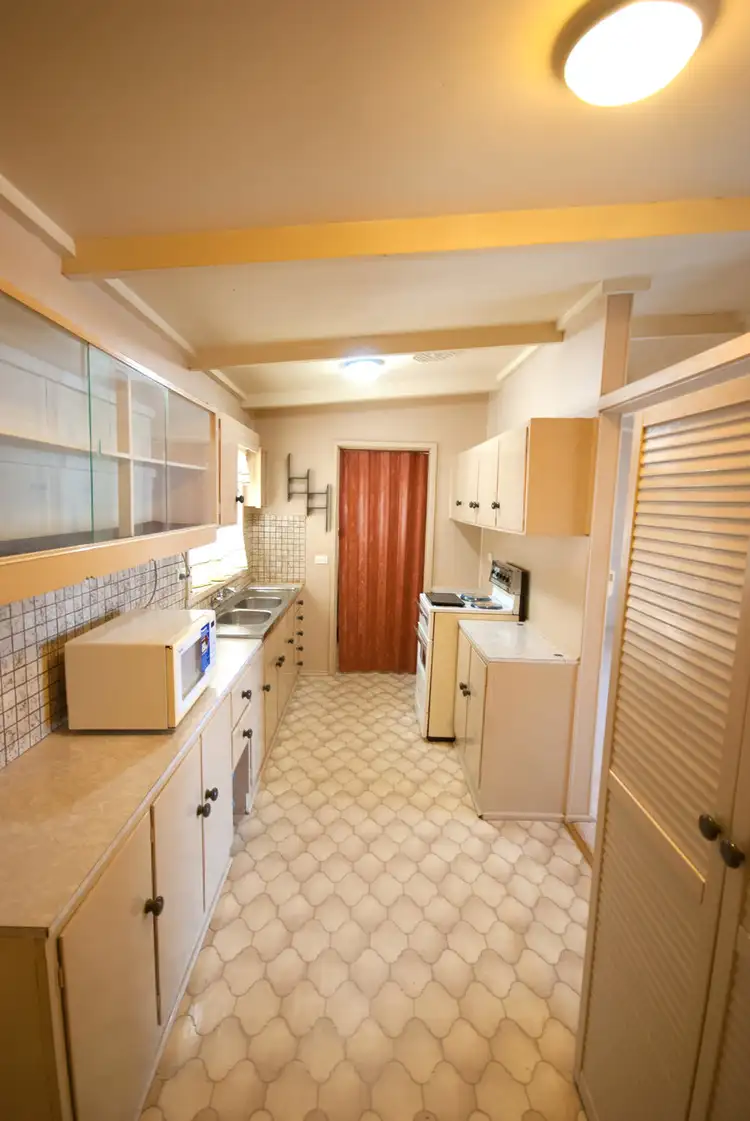 Fifth view of Homely house listing, 4 Jafer Court, Shepparton East VIC 3631