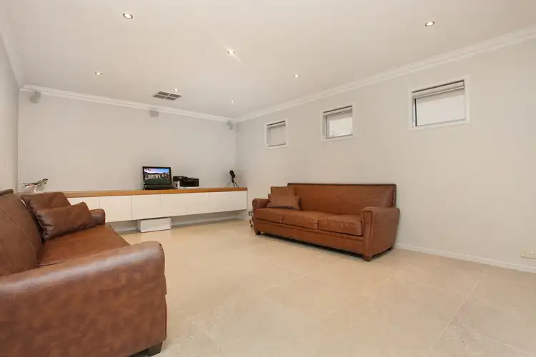 Fifth view of Homely house listing, 5 Manhattan Close, Sanctuary Lakes VIC 3030
