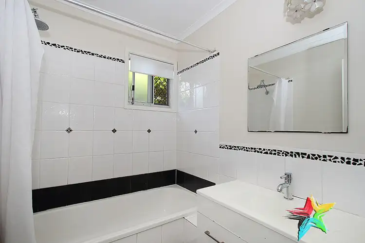 Fourth view of Homely house listing, 30 Strathallen Dve, Boronia Heights QLD 4124
