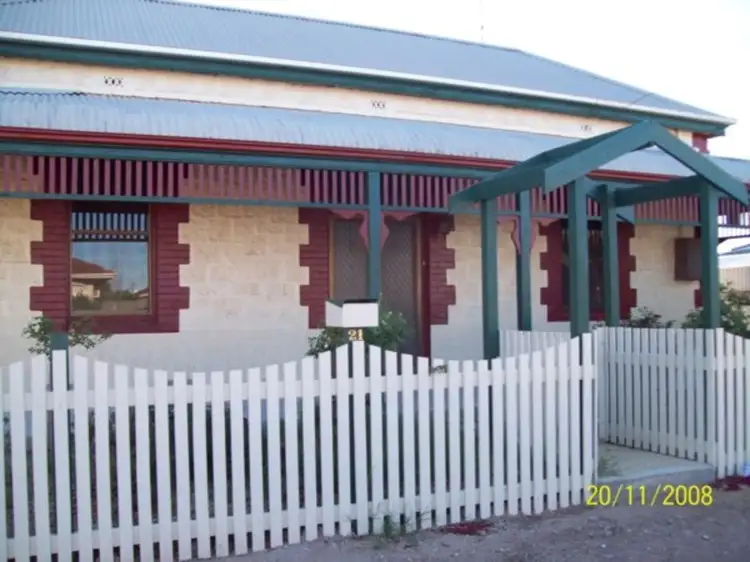 21 Waring Street