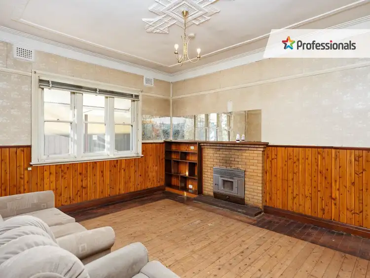 Second view of Homely house listing, 12 Lindsay Street, Wagga Wagga NSW 2650